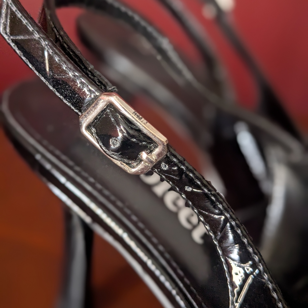 Black Croc-Patterned Slingback Heels - image 7